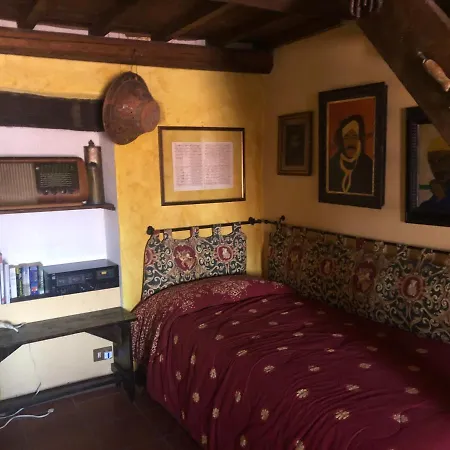 Leone Apartment